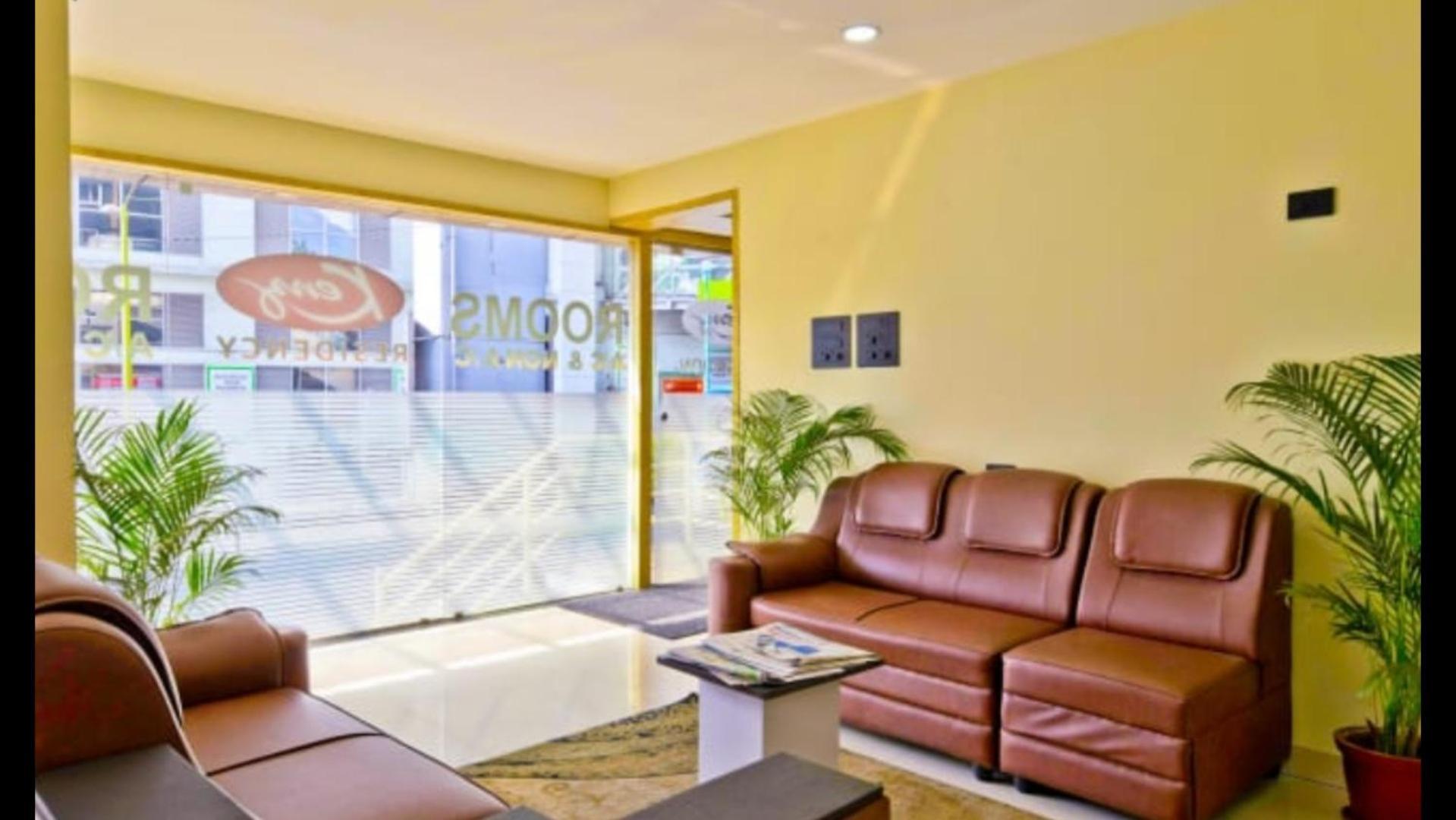 Kenz Residency 호텔 Kochi 외부 사진